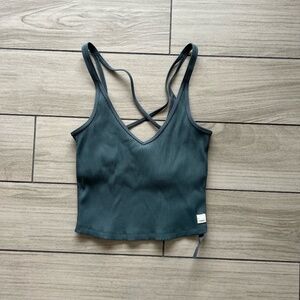 Vuori rib crop tank!